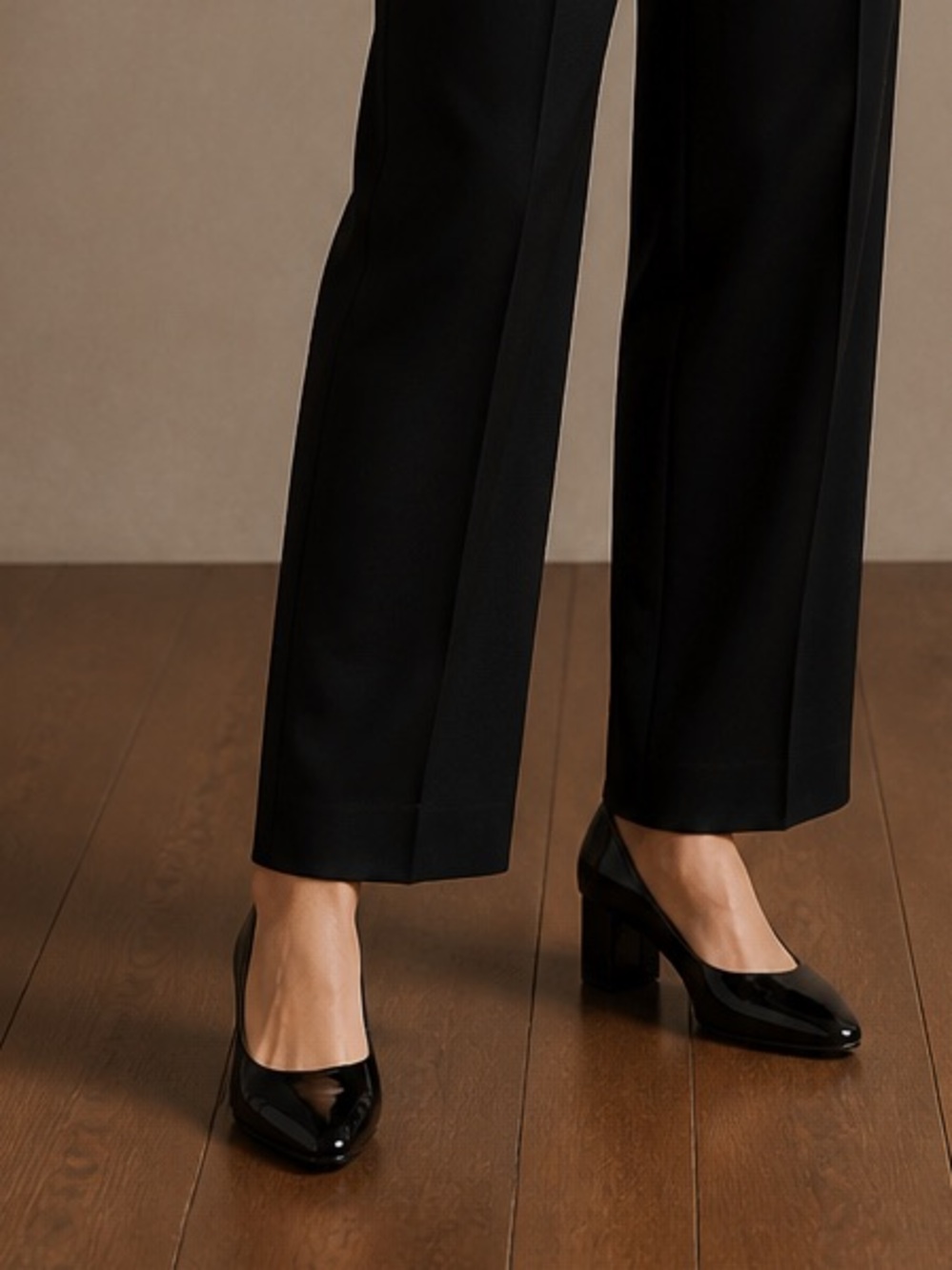 RON WHITE Lizbeth Patent Block Heel Pumps in Onyx